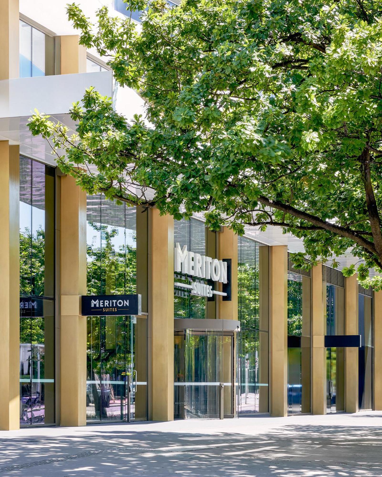 Meriton Suites Канберра Экстерьер фото Meriton Suites Chatswood
